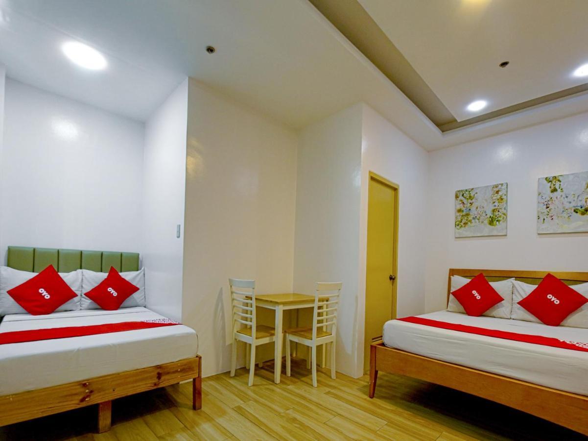 Oyo 783 Freemont Place Paranaque City Exterior foto