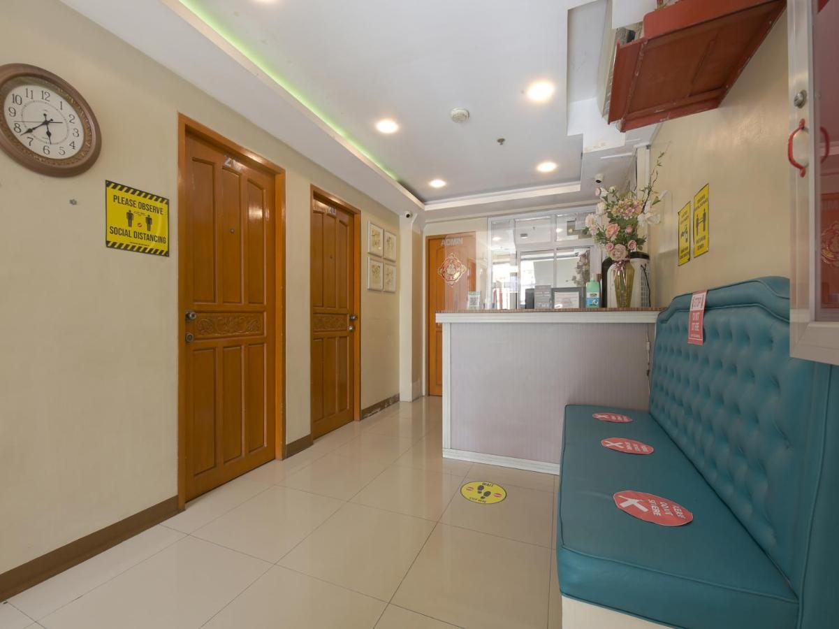 Oyo 783 Freemont Place Paranaque City Exterior foto